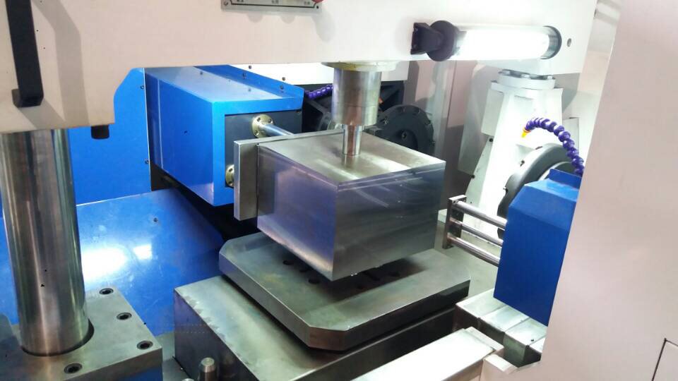 CNC Milling Machine