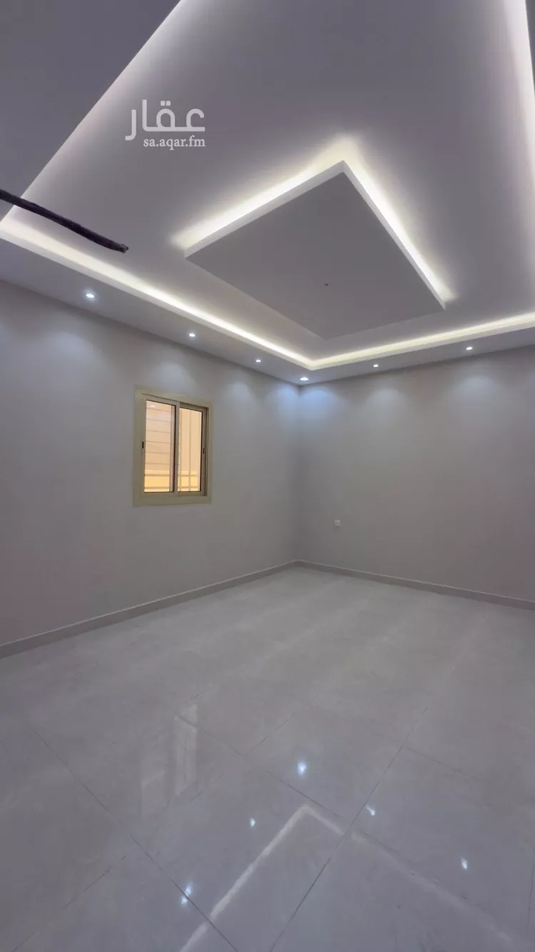 4-Bedroom Apartment in Khakh, Madinah
